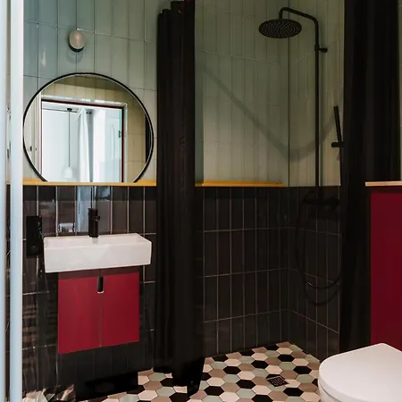 Wincent מלון דירות 3*