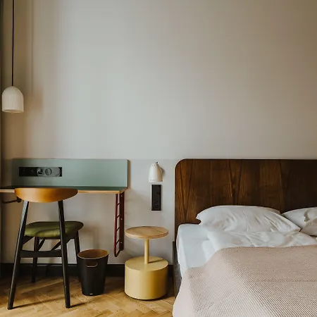 Wincent מלון דירות גדינייה