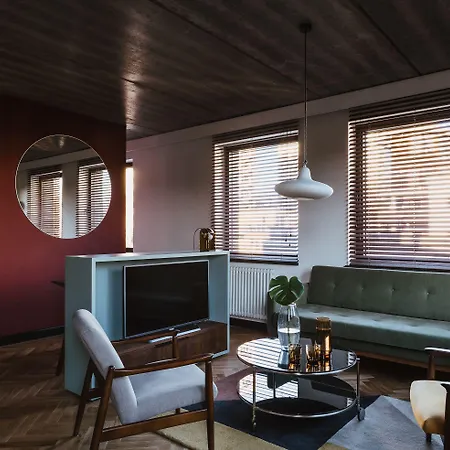 Wincent מלון דירות 3*