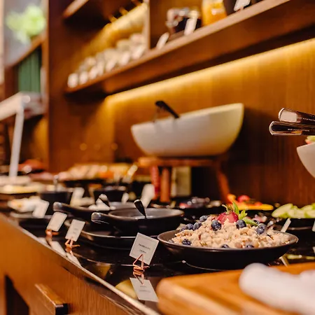 Wincent מלון דירות גדינייה